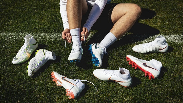 best football cleats for wide feet