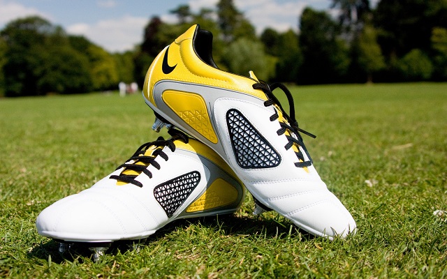 best football cleats for skill positions