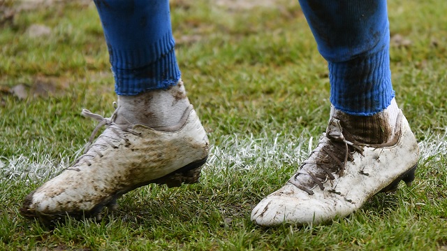 youth football cleats